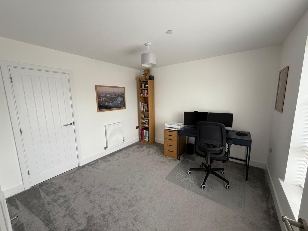 Additional image 10 of 4 bed detached house for saleGlamorgan Green, Llandarcy, Neath, Neath Port Talbot. SA10