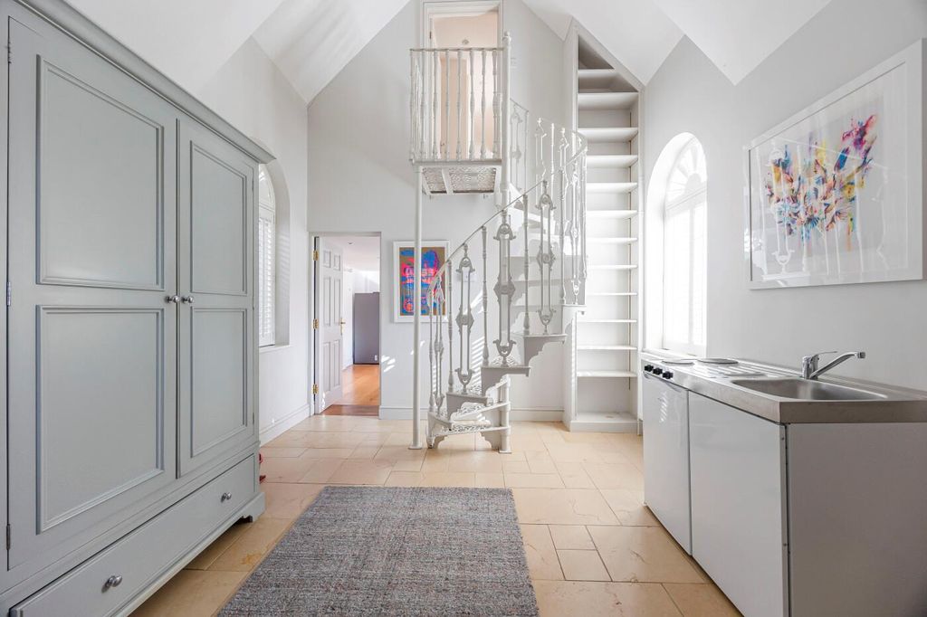 Additional image 17 of 6 bed detached house for saleHighfield Park, Marlow SL7