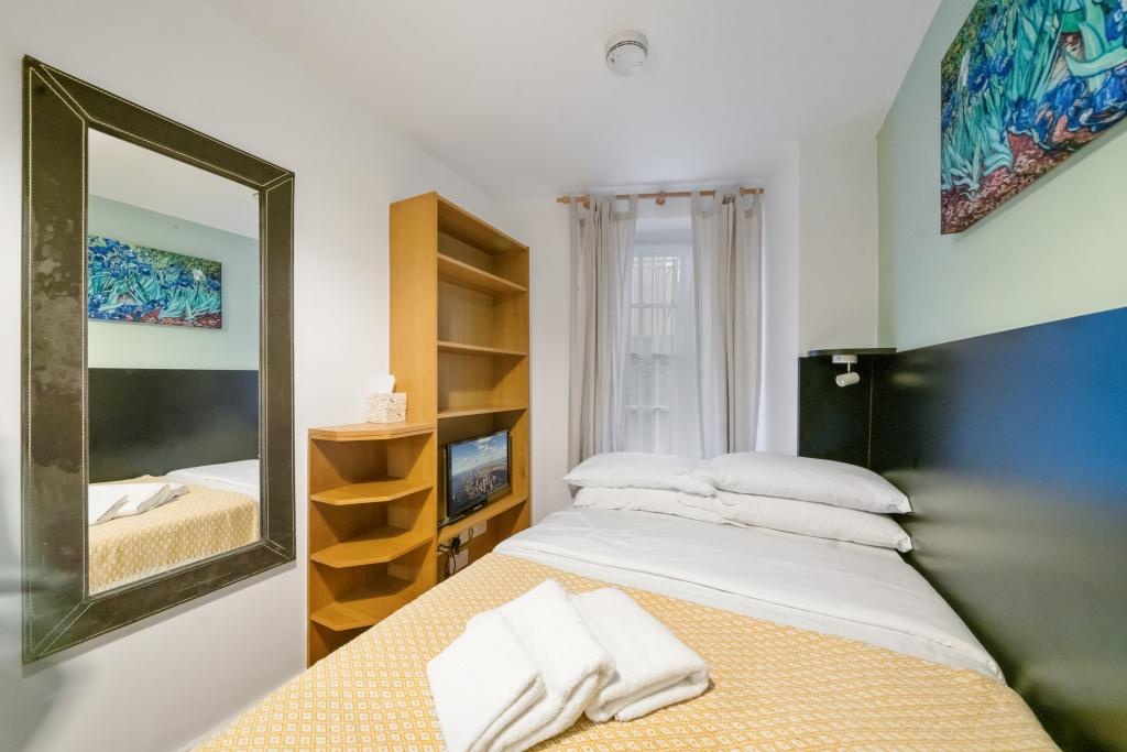 Studio Flat, Cartwright Gardens, WC1H, N1 7GU photo 4