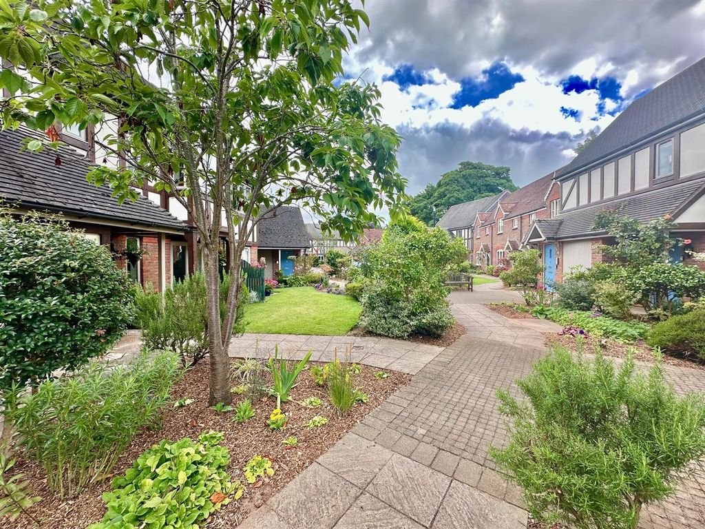 Additional image 19 of 2 bed flat for sale23 Richmond Village, Nantwich, Cheshire CW5