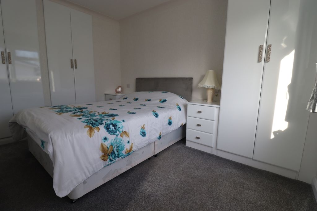 Additional image 8 of 2 bed mobile/park home for sale33 The Grange, Moorbarns Lane, Lutterworth LE17