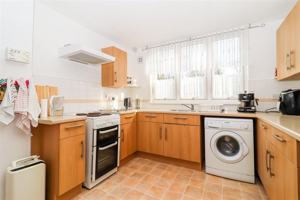 Additional image 3 of 2 bed flat for saleStanley Road, Wakefield WF1