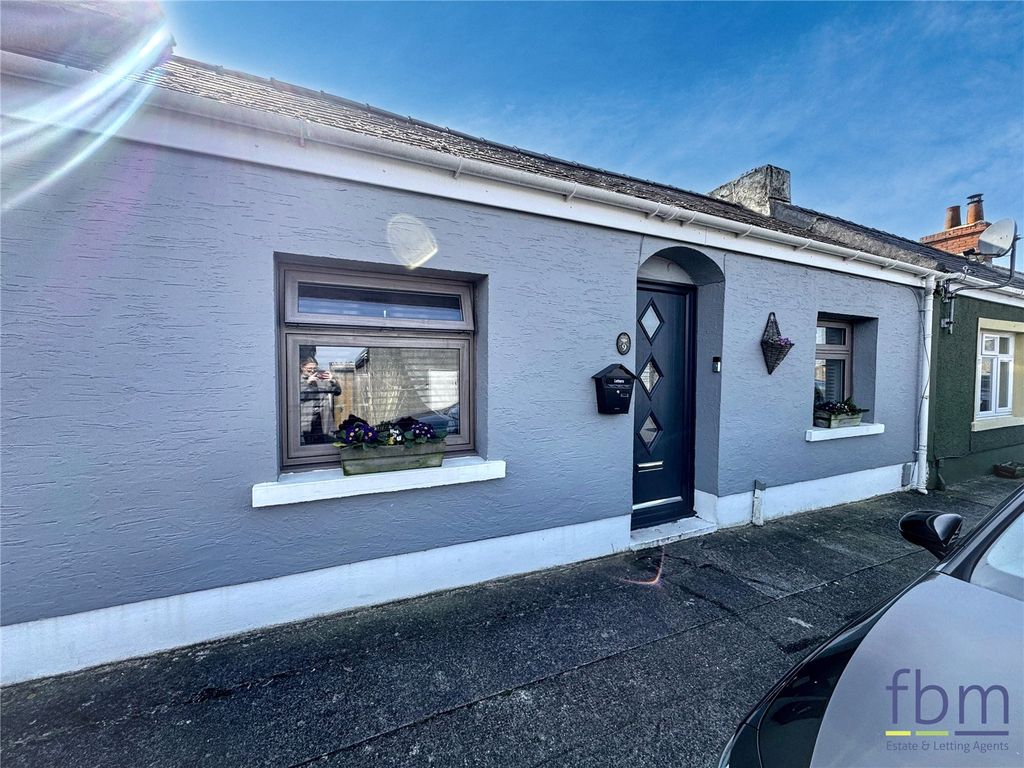 3 bed terraced house for salePicton Place, Pembroke Dock, Pembrokeshire SA72
