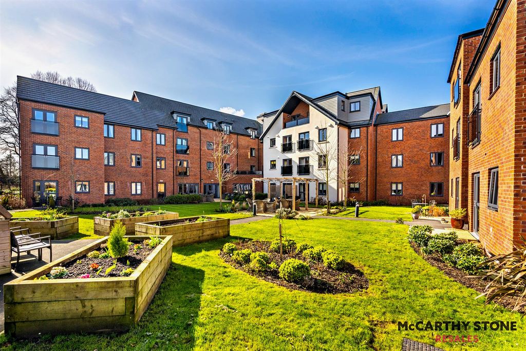Additional image 12 of 2 bed flat for saleBurlington Gardens, Leyland PR25