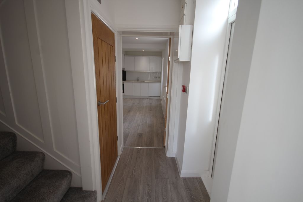 Additional image 6 of 2 bed flat for saleFlat 8, The Old Victorian School, 22 Albert Street, Newark NG24