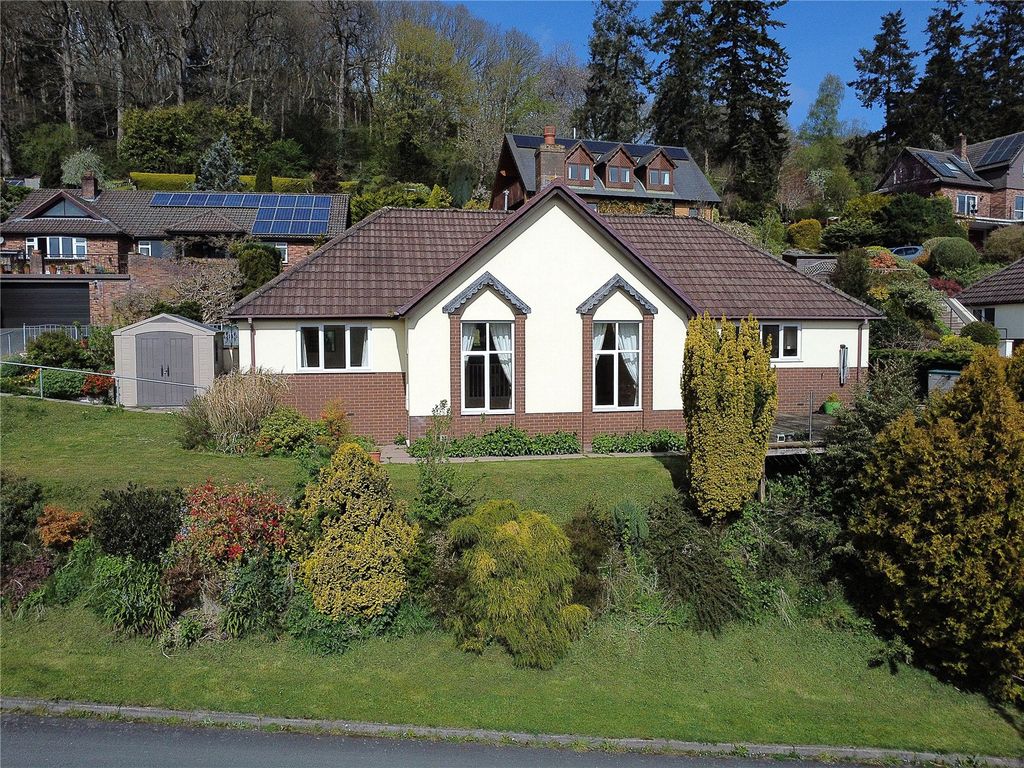 3 bed bungalow for salePlas Hafren, Newtown, Powys SY16