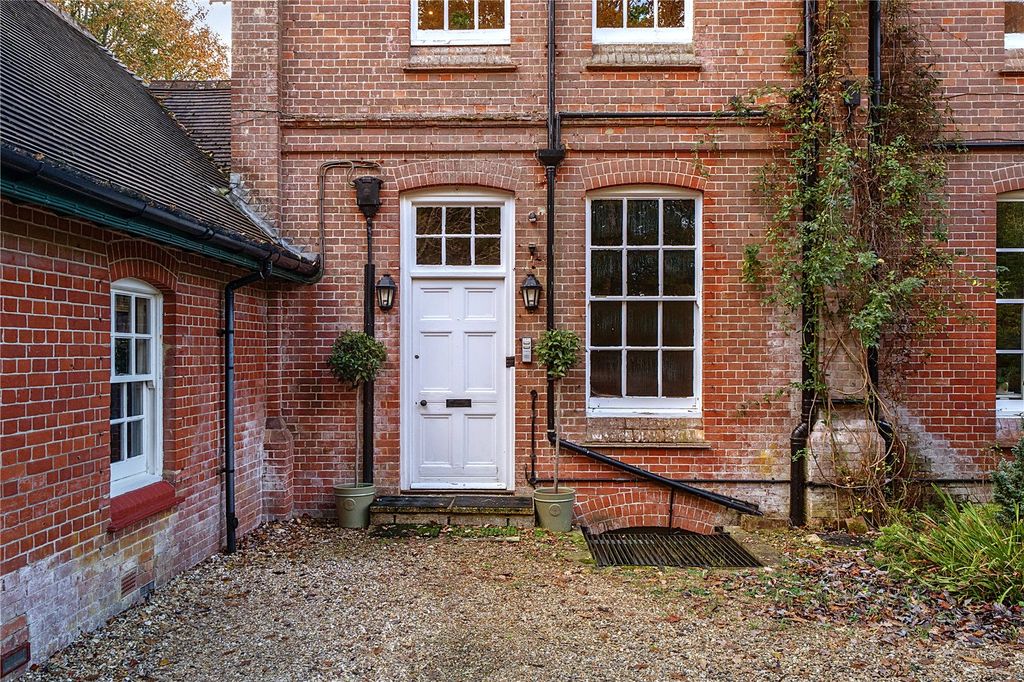 Additional image 7 of 2 bed flat for saleBrook, Lyndhurst, Hampshire SO43