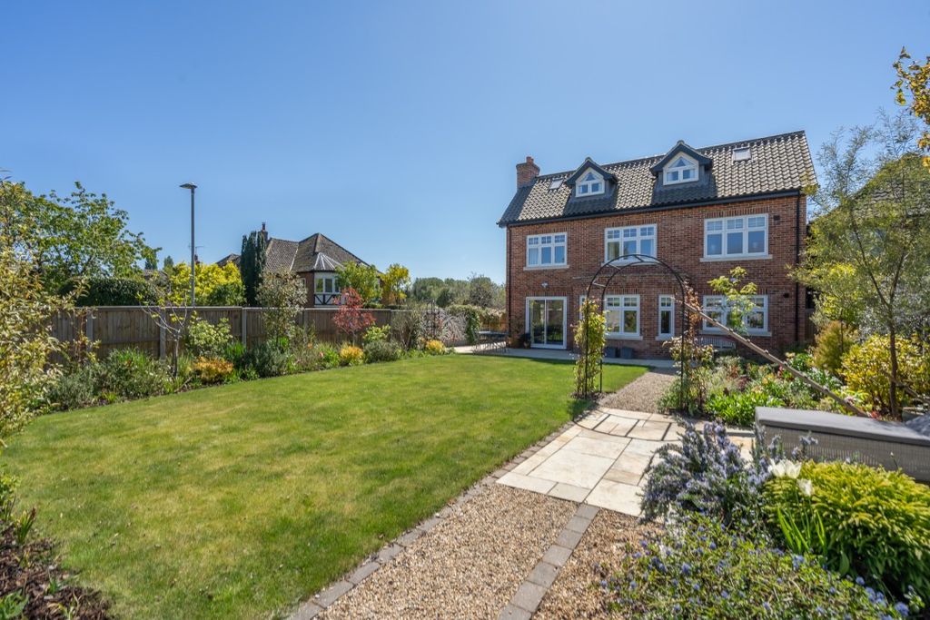 Additional image 34 of 6 bed detached house for saleKeswick Close, Cringleford, Norwich NR4