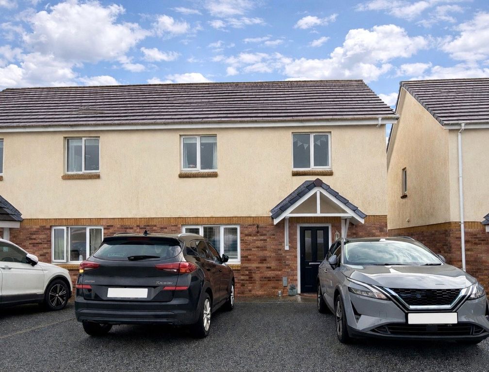 3 bed semi-detached house for saleCedar Terrace, Steynton, Milford Haven SA73