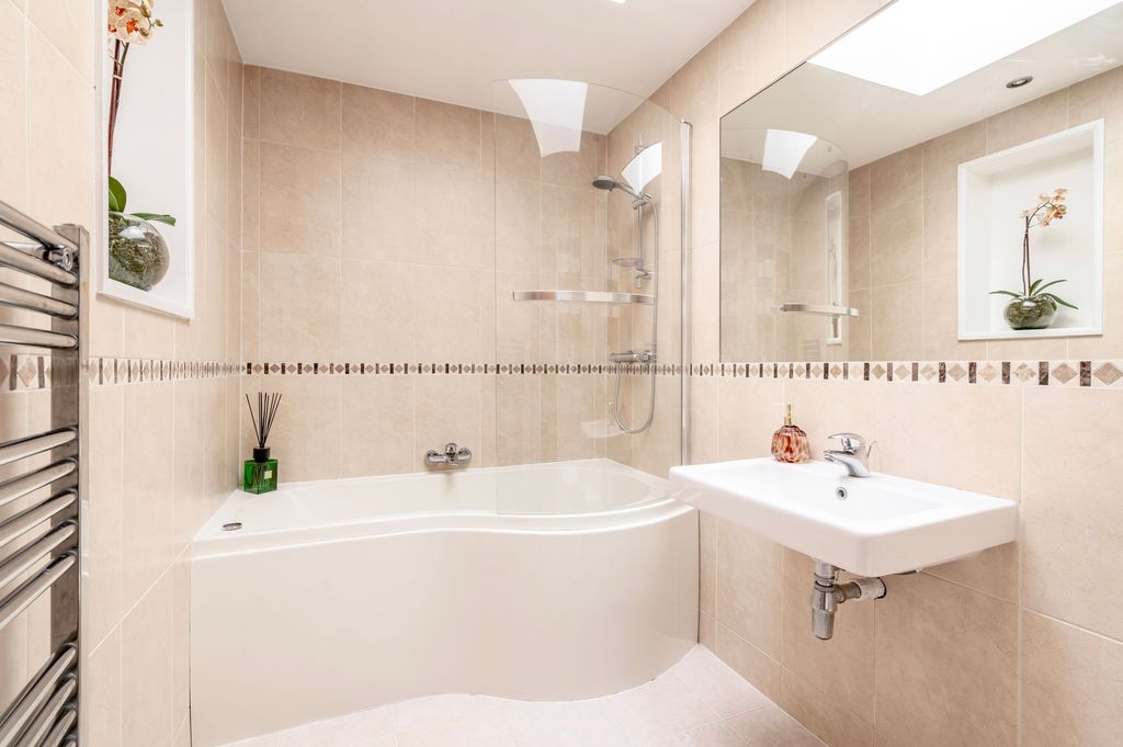 Additional image 19 of 4 bed detached house for saleHall Drive, Oulton Broad NR32