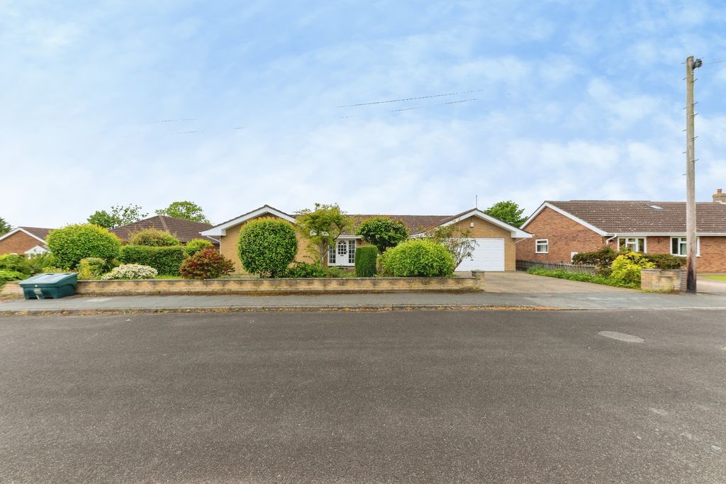 3 bed detached bungalow for saleMaple Close, Louth LN11
