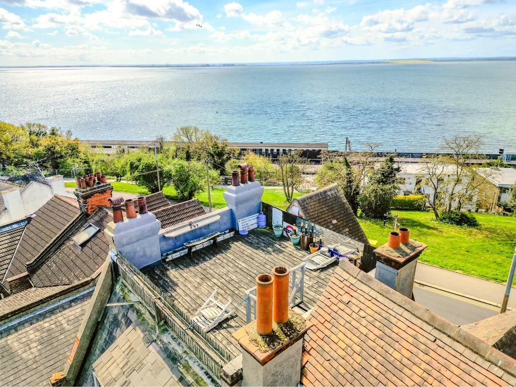 Additional image 27 of 3 bed flat for saleCliff Gardens, Leigh-On-Sea SS9