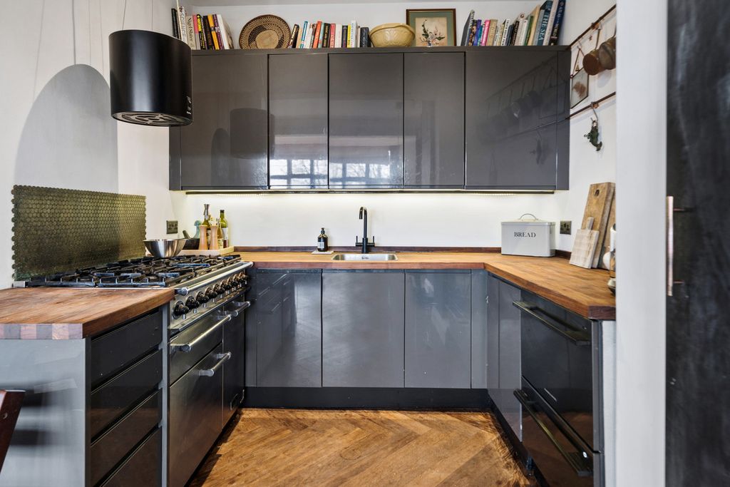 Additional image 7 of 3 bed flat for saleHighfields, Marlow SL7
