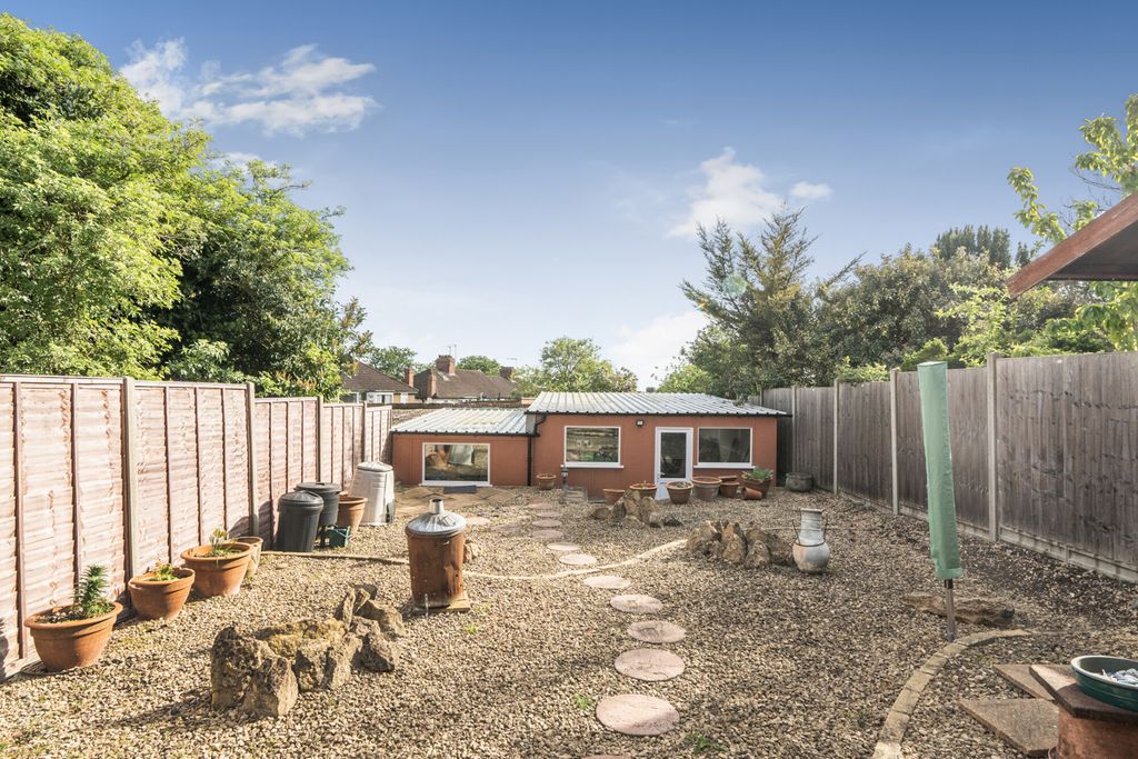 Additional image 20 of 4 bed semi-detached house for saleOldfields Circus, Northolt UB5