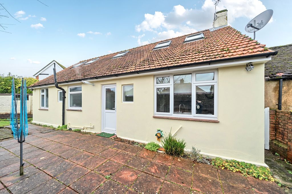 Additional image 16 of 4 bed bungalow for saleCarron Lane, Midhurst GU29