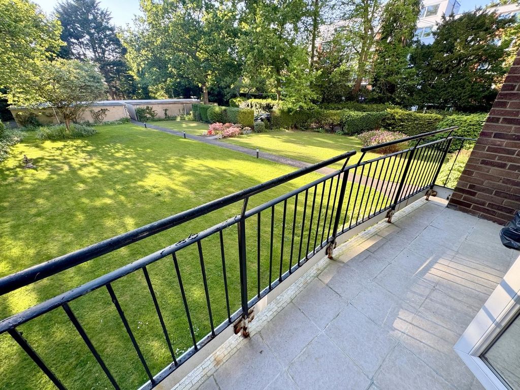Additional image 4 of 2 bed flat for sale8 The Avenue, Poole BH13