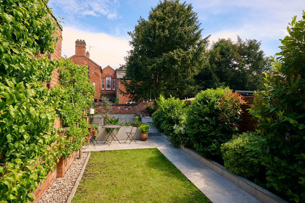 Additional image 20 of 4 bed town house for saleWellington Road, Newark NG24
