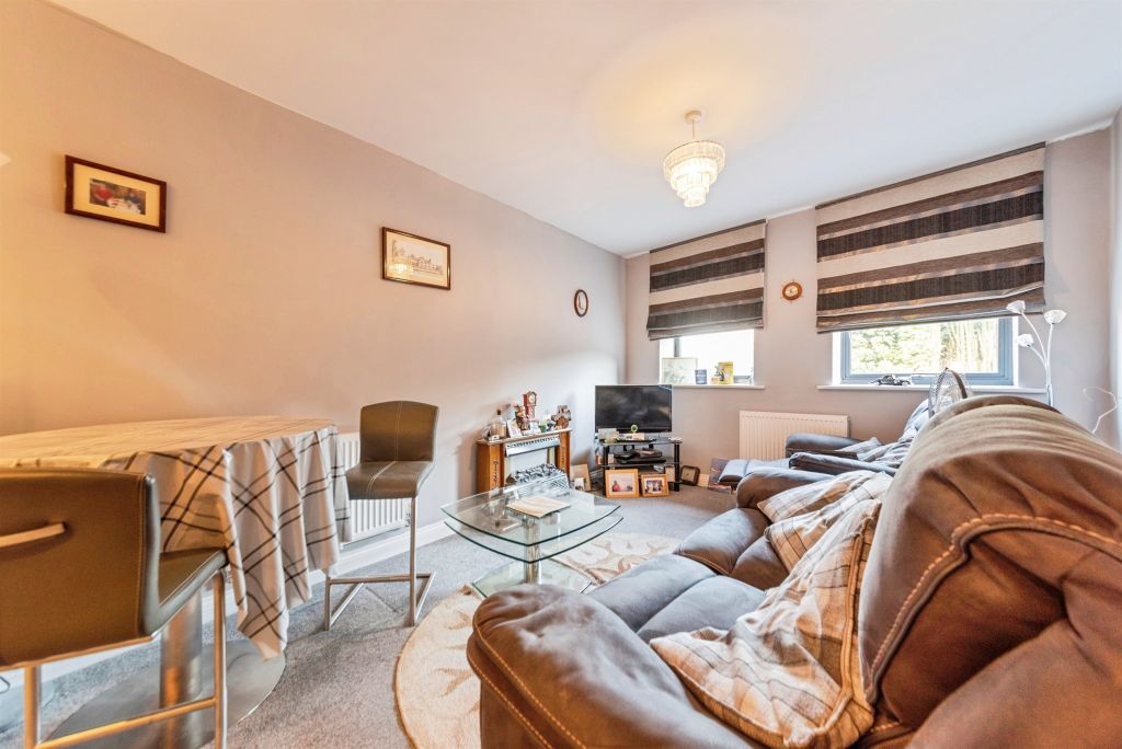 Additional image 2 of 2 bed flat for saleMill Gate, Newark NG24