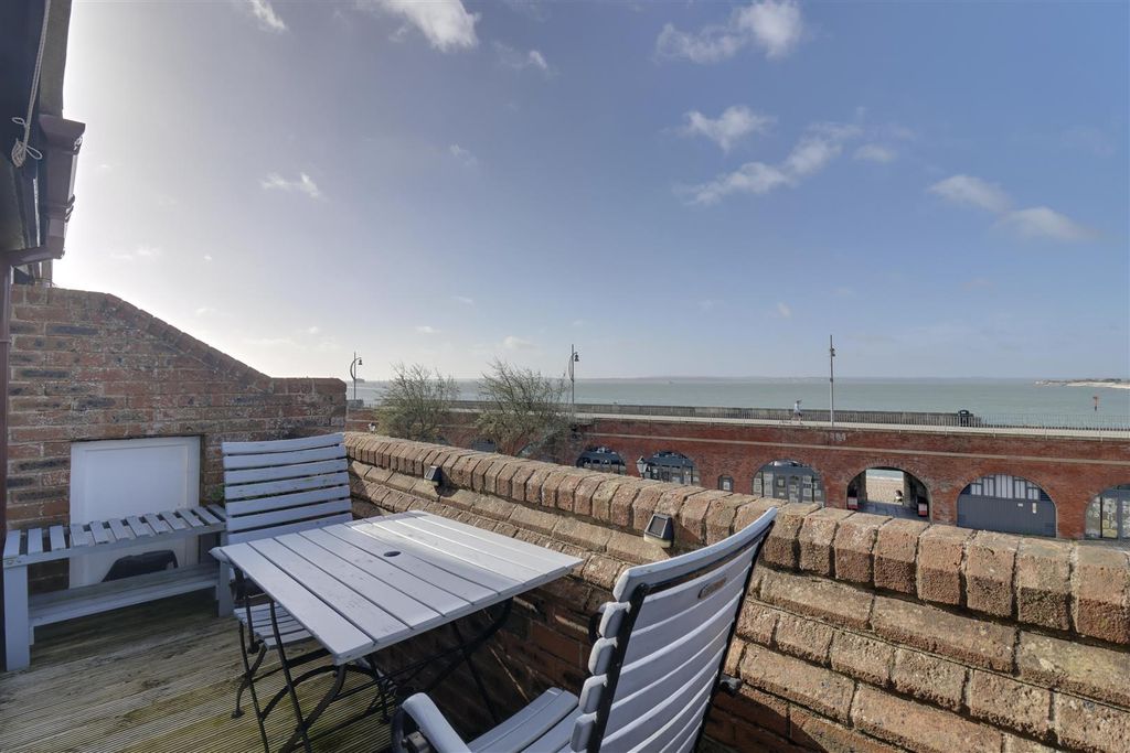 Additional image 23 of 4 bed town house for saleBroad Street, Old Portsmouth, Hampshire PO1