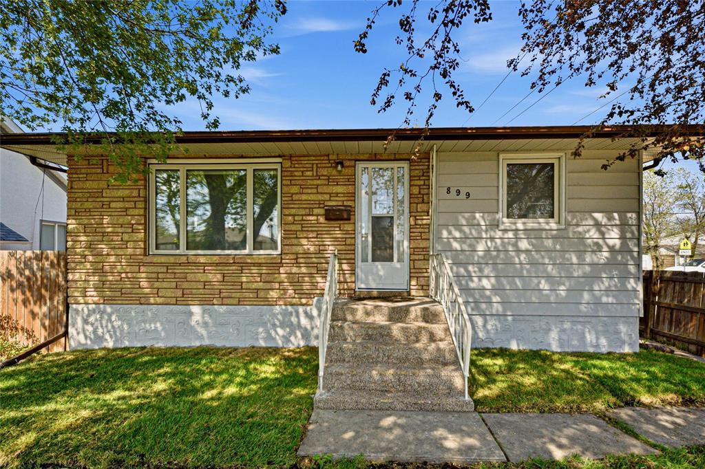 899 Consol Avenue
