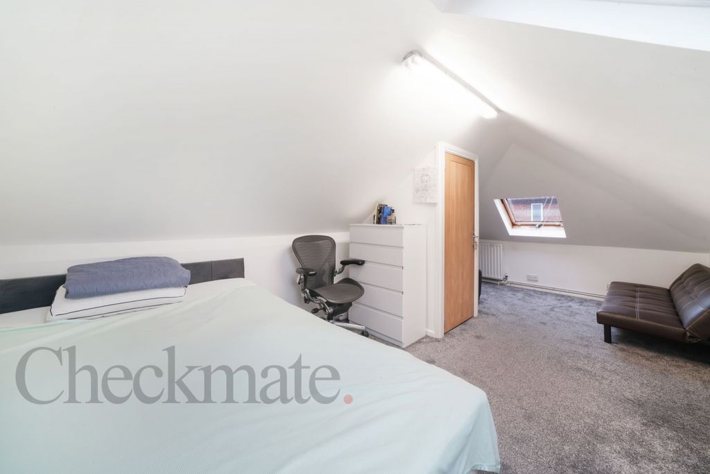 Additional image 13 of 4 bed semi-detached bungalow for saleMoat Farm Road, Northolt UB5