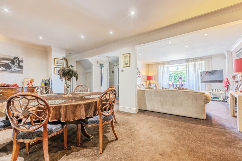 Additional image 3 of 5 bed detached house for saleThe Rise, Darras Hall, Ponteland, Northumberland NE20