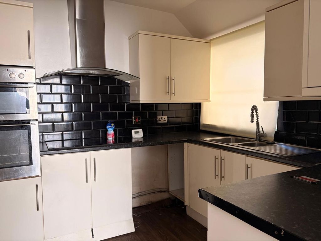 Additional image 3 of 3 bed flat for saleCecil Avenue, Skegness PE25