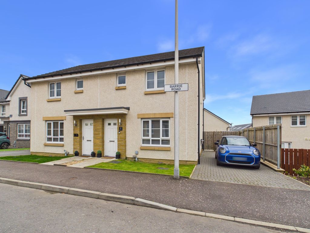 3 bed semi-detached house for saleBarrie Road, Newarthill, Motherwell ML1