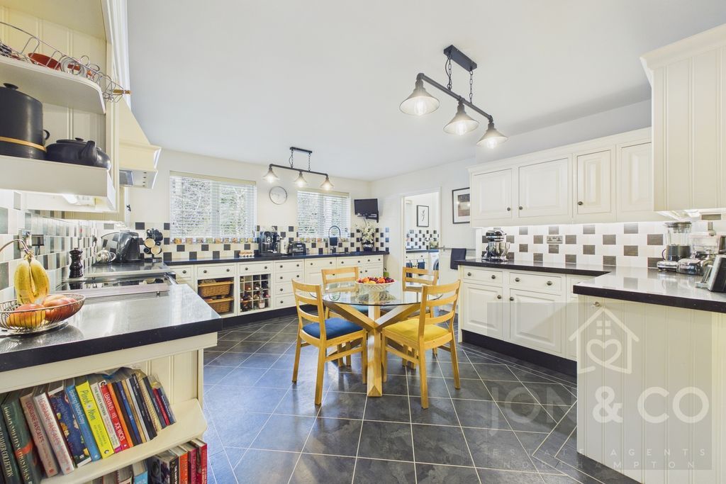 Additional image 16 of 4 bed detached house for salePark View, Moulton, Northampton NN3