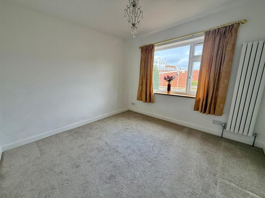 Additional image 7 of 2 bed semi-detached bungalow for saleLarch Avenue, Macclesfield SK11