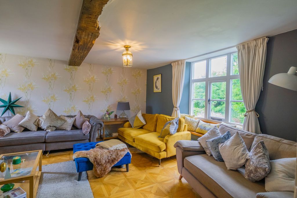 Additional image 4 of 7 bed property for saleGloucester Road, Longhope GL17