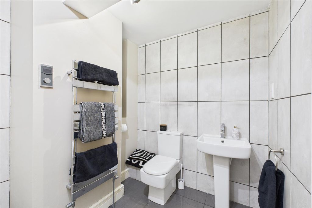 Additional image 13 of 2 bed flat for saleGeorge Street, Newark NG24