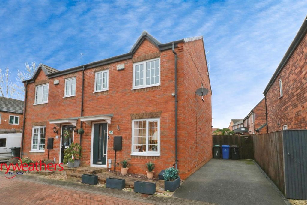 3 bed semi-detached house for saleDove Road, Mexborough S64