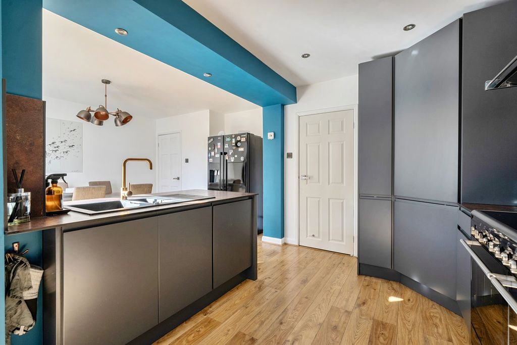 Additional image 5 of 4 bed semi-detached house for saleEssex Street, Newbury RG14