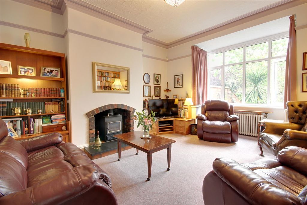 Additional image 7 of 5 bed semi-detached house for saleNunburnholme Avenue, North Ferriby HU14