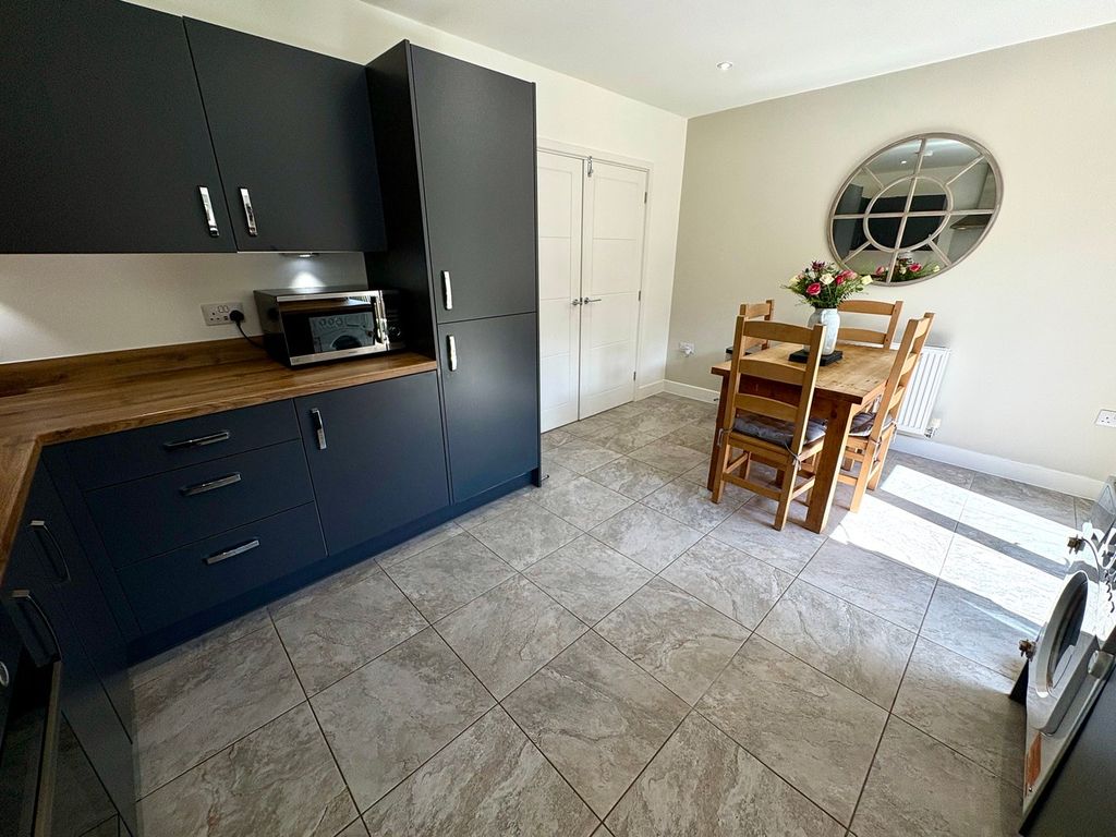 Additional image 9 of 3 bed semi-detached house for saleDale Close, Lutterworth LE17