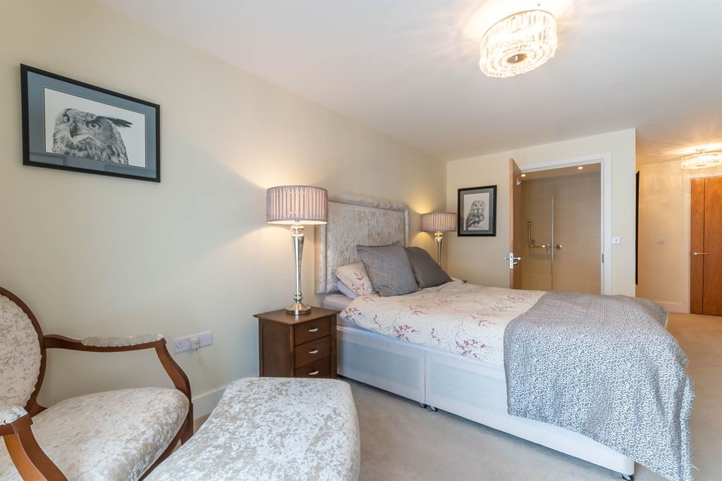 Additional image 2 of 2 bed flat for saleWhite Horse Lane, Maldon CM9