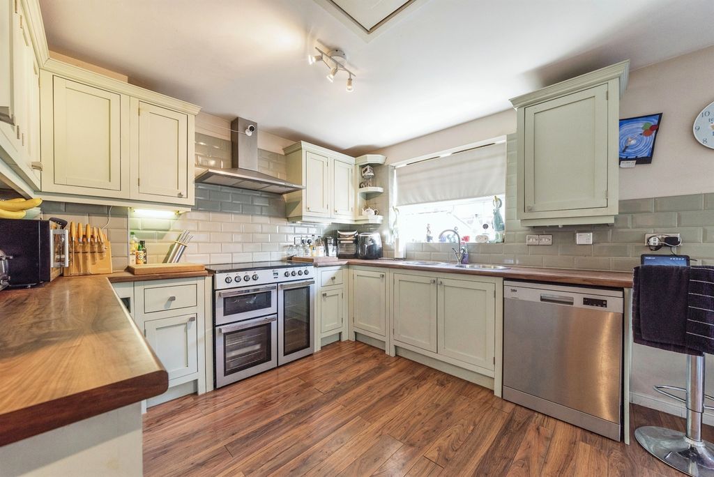 Additional image 8 of 5 bed detached house for saleHercules Drive, Newark NG24