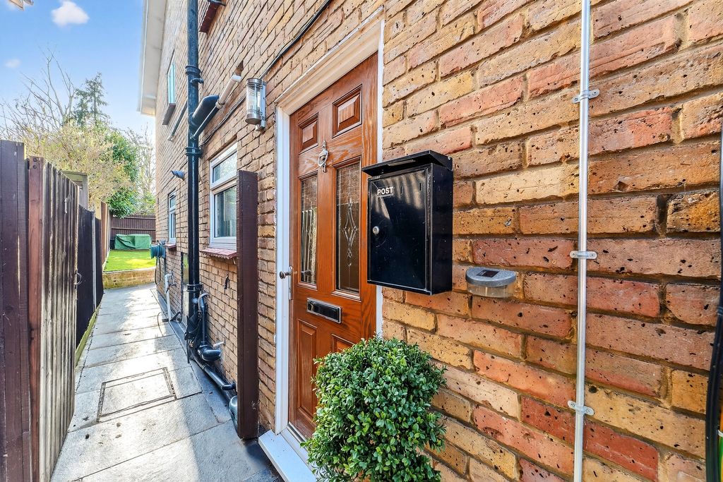 Additional image 10 of 2 bed maisonette for salePollard Road, Morden SM4