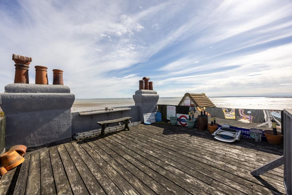 Additional image 22 of 3 bed flat for saleCliff Gardens, Leigh-On-Sea SS9
