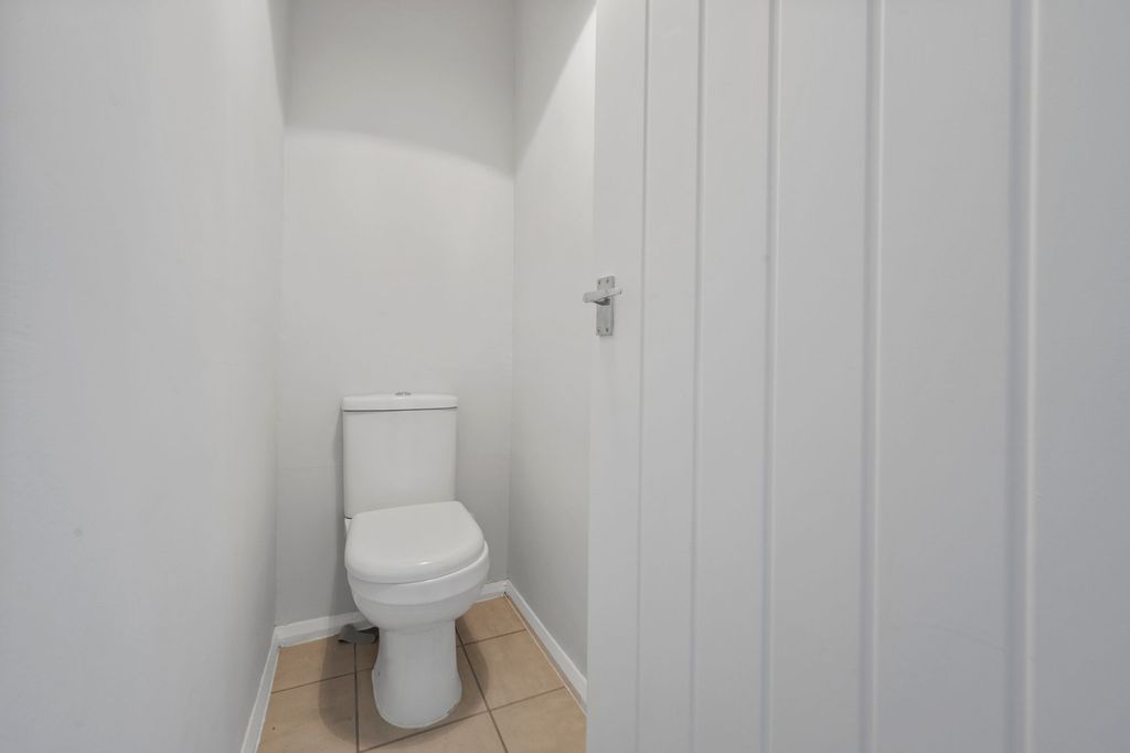 Additional image 6 of 3 bed flat for saleBeaconsfield, Prescot L34