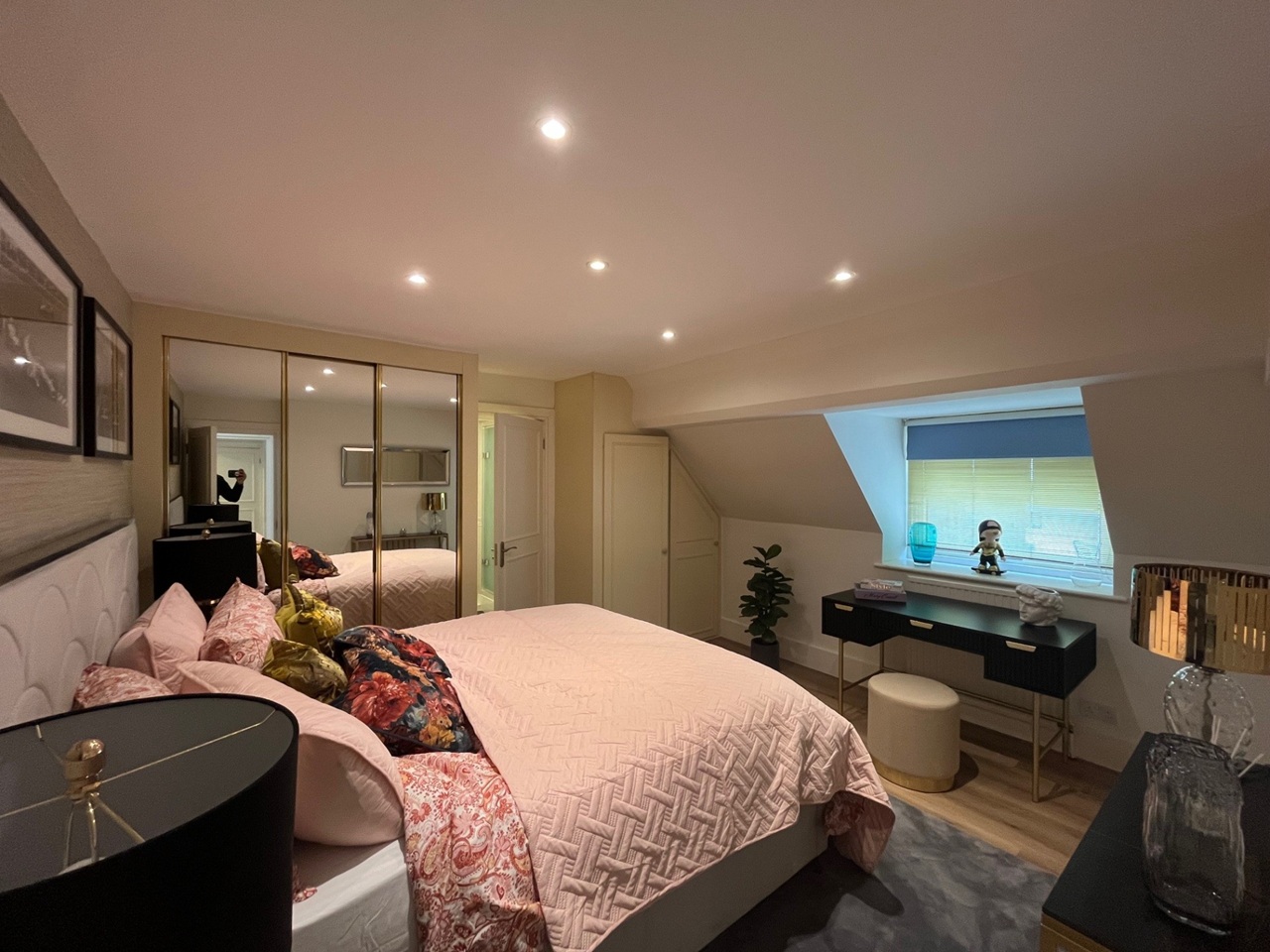 2 Bed Flat, Albert Mansions, W1U, N1 7GU photo 2