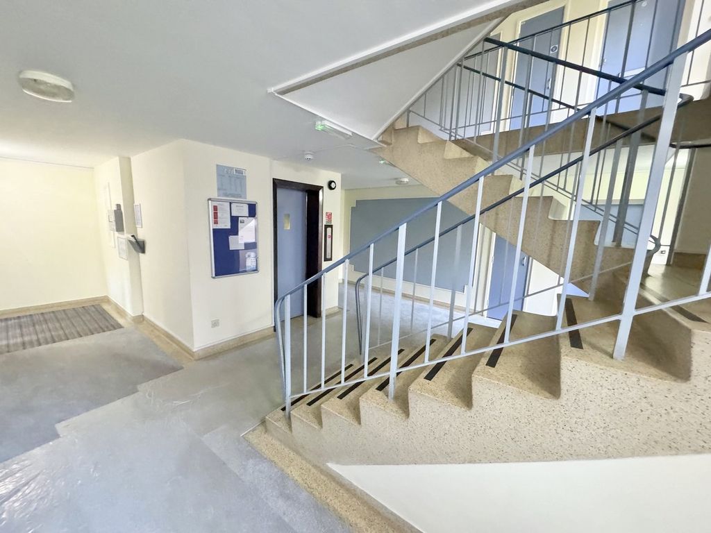 Additional image 16 of 2 bed flat for sale8 The Avenue, Poole BH13