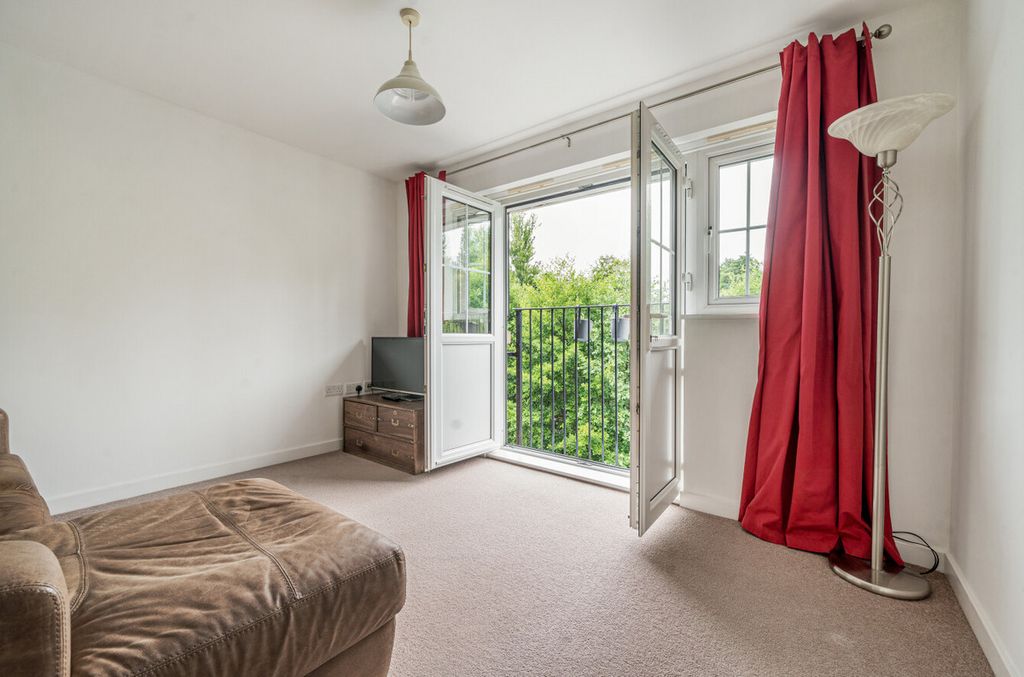 Additional image 2 of 2 bed flat for saleSpiro Close, Pulborough RH20