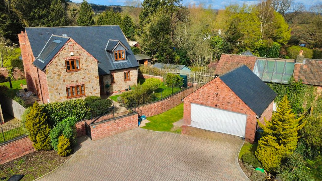 4 bed detached house for saleSevern House, Bullo Pill, Newnham GL14