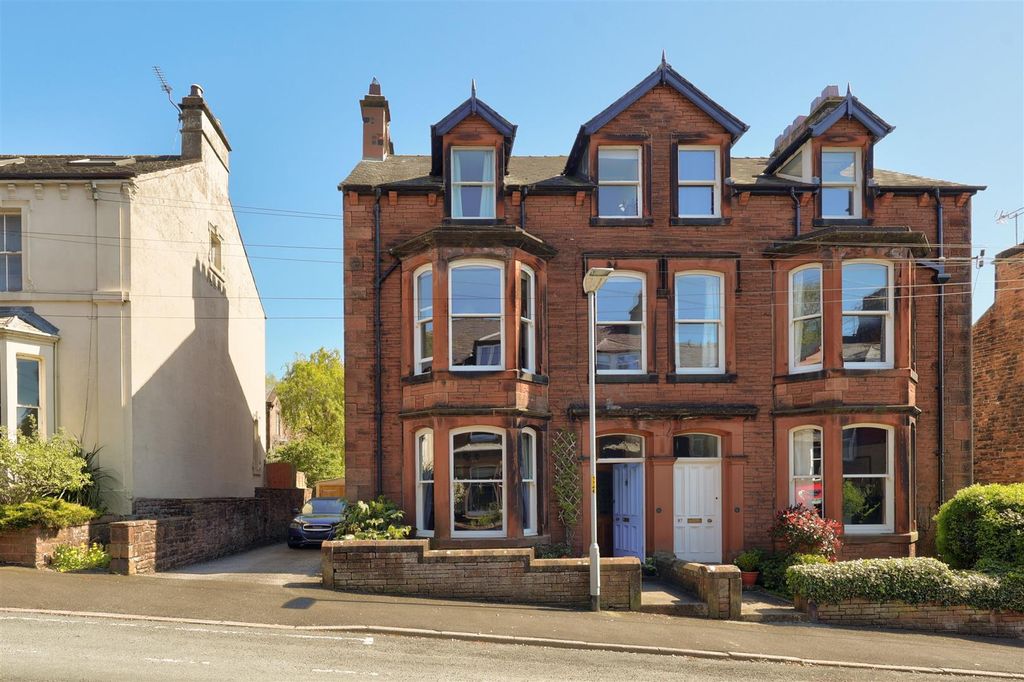 6 bed property for saleLowther Street, Penrith CA11