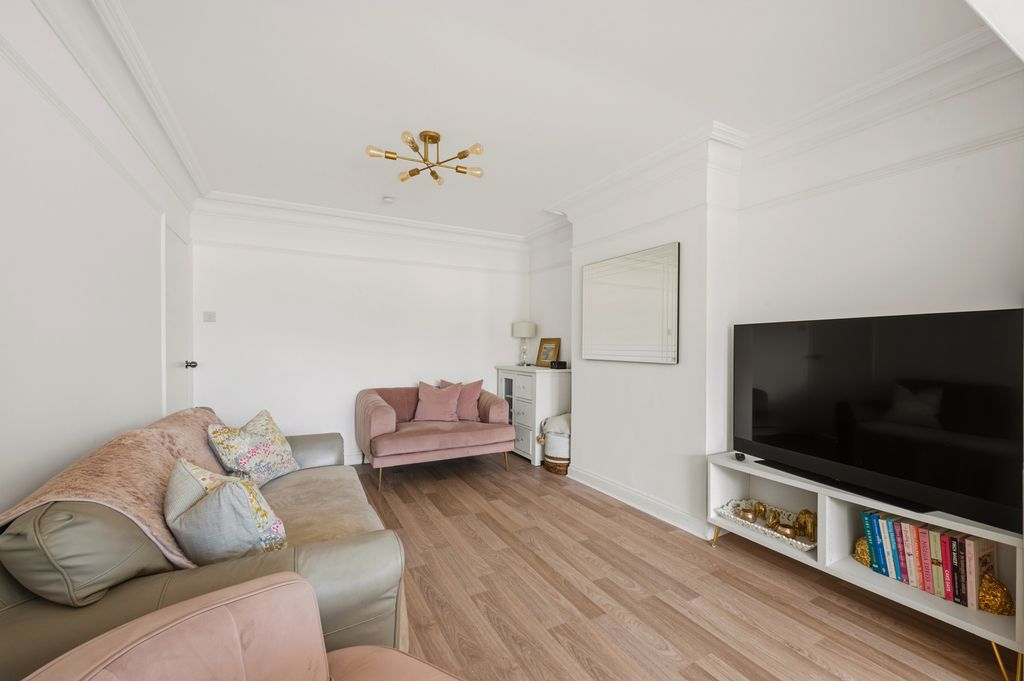 Additional image 11 of 4 bed semi-detached house for saleMonkleigh Road, Morden SM4