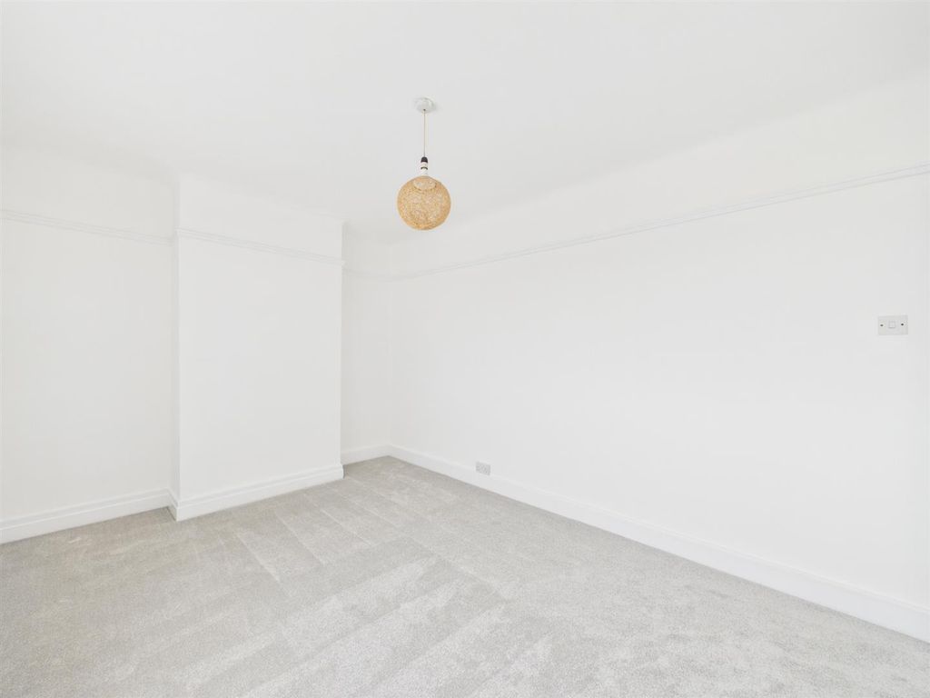 Additional image 29 of 5 bed flat for salePensby Road, Heswall, Wirral CH60