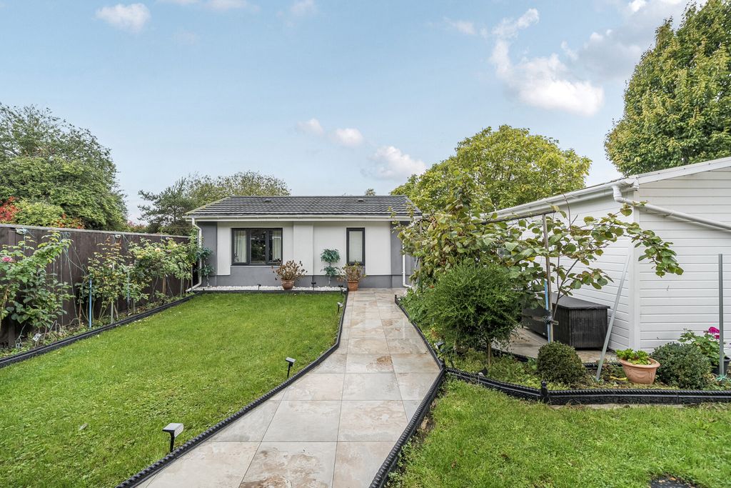 Additional image 10 of 6 bed end terrace house for saleRushdene Crescent, Northolt UB5