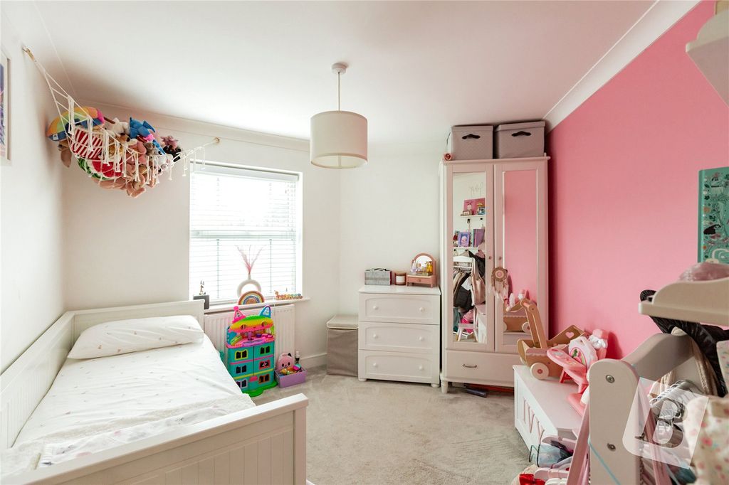 Additional image 10 of 2 bed flat for saleWalter Mead Close, Ongar, Essex CM5